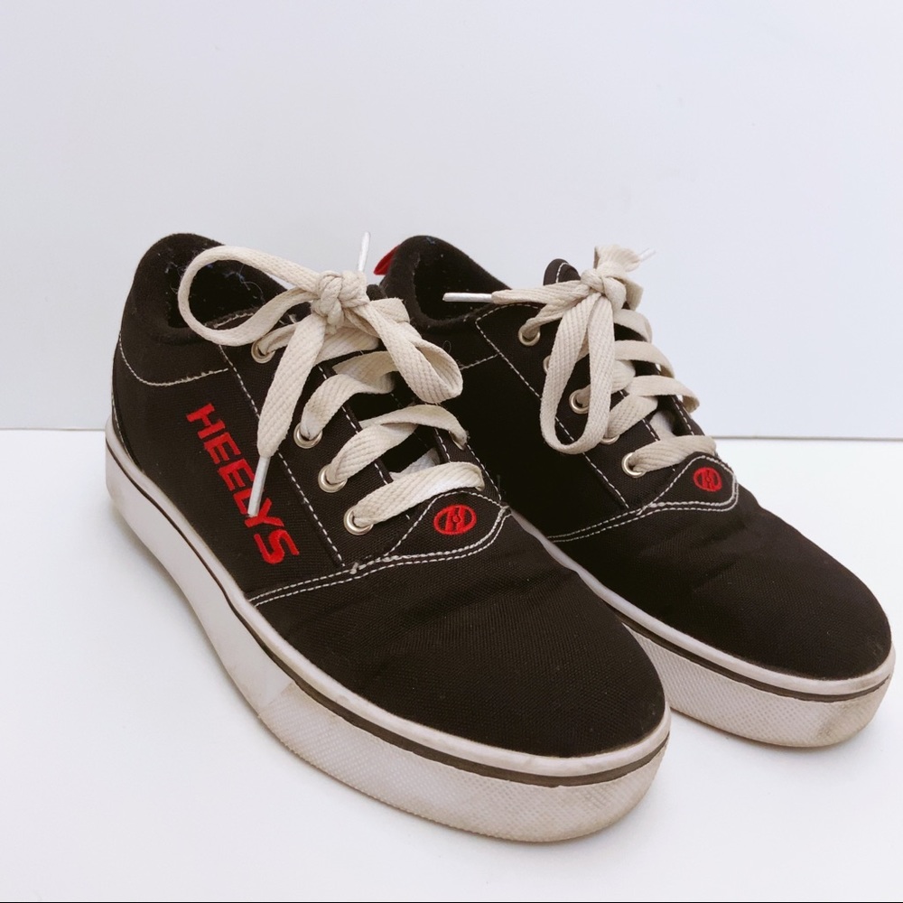 Heelys roller shoes, skate shoes, sneakers, youth size 6